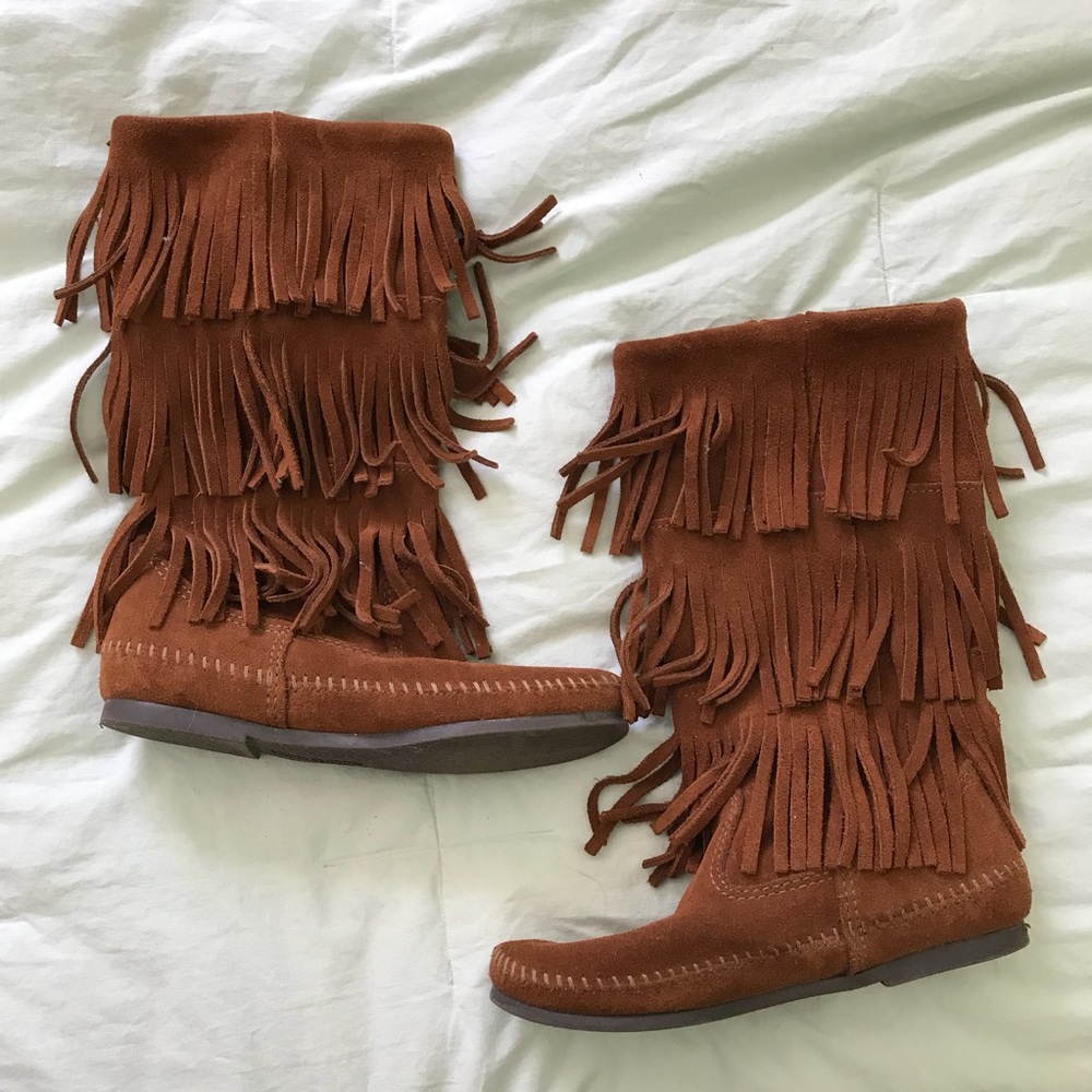 Minnetonka fringe boots